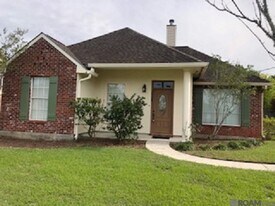 38159 Willow Lake E Ave in Prairieville, LA - Building Photo