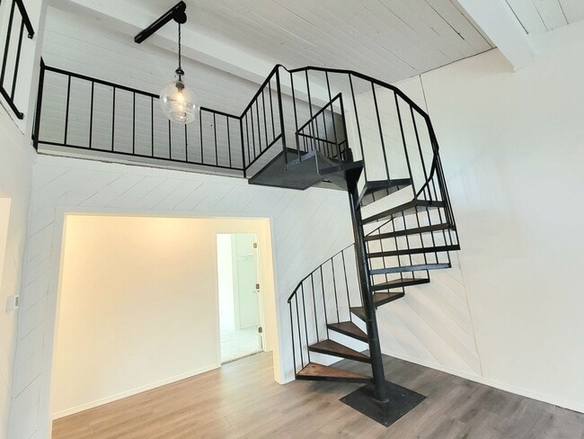 property at 10027 SE Harold St
