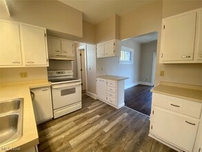 623 Doris Ave in Akron, OH - Building Photo - Building Photo