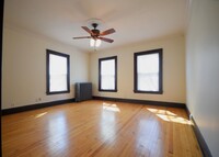 3117 Girard Ave S in Minneapolis, MN - Building Photo - Interior Photo