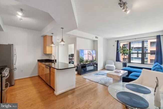 property at 1001 L St NW