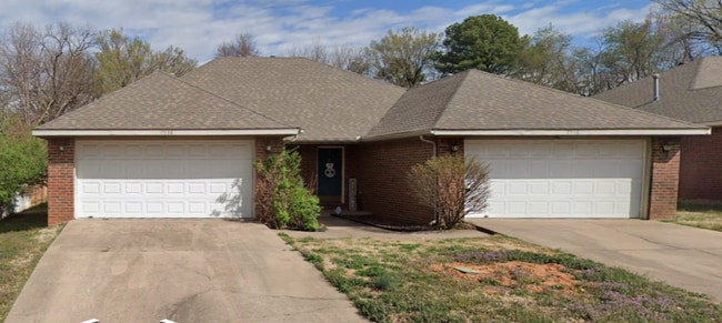 property at 2536-2538 W Houston St