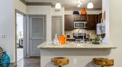 The Avenues at Carrollton in Carrollton, TX - Building Photo - Building Photo