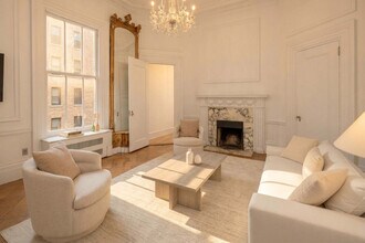 3 E 9th St, Unit SI ID1473050P in New York, NY - Building Photo - Building Photo