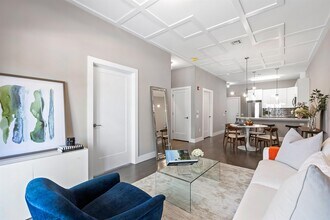 313 Pine St in Jersey City, NJ - Building Photo - Building Photo