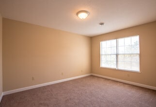 1600 Pelton Park Ln in Sandusky, OH - Foto de edificio - Building Photo