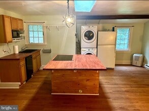 19324 Mountain Spring Ln in Leesburg, VA - Building Photo - Building Photo