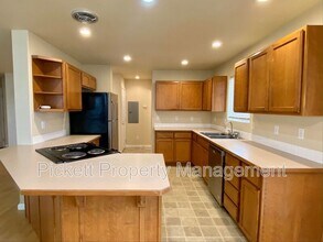 1118 Park Ave in Bremerton, WA - Building Photo - Building Photo