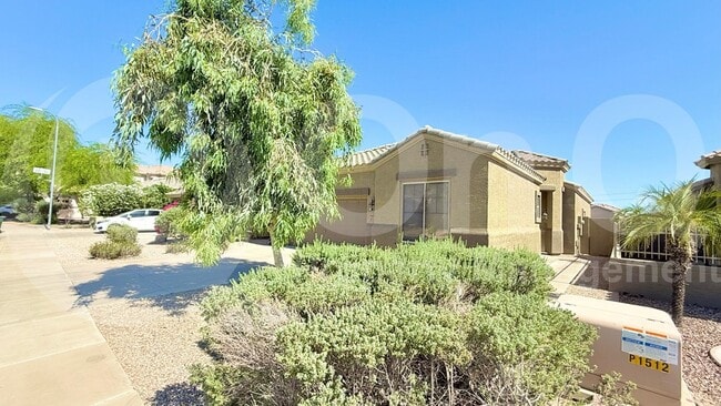 3027 W Cottonwood Ln in Phoenix, AZ - Building Photo - Building Photo