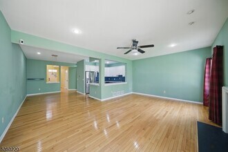 186 Jillian Blvd in Parsippany Troy Hills, NJ - Foto de edificio - Building Photo