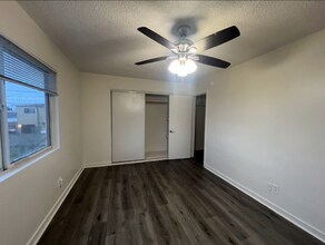 1348 W 92nd St in Los Angeles, CA - Foto de edificio - Building Photo