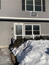 200 Post Rd in Warwick, RI - Building Photo - Building Photo