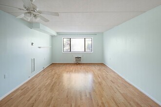 4975 Washington St, Unit 311 in Boston, MA - Building Photo - Building Photo