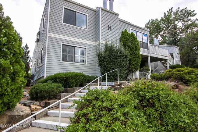 property at 333 W Leroux St