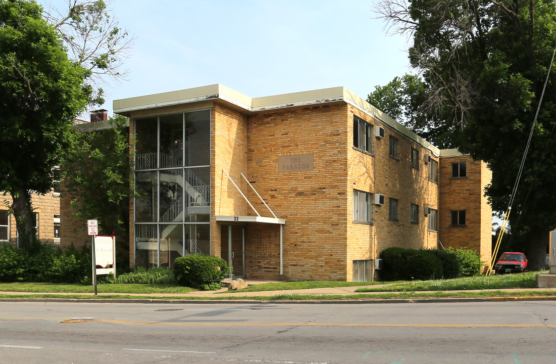 The Paragon in St Bernard, OH - Foto de edificio