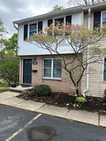 1082H Mount Hope Ave, Unit 47 in Rochester, NY - Building Photo