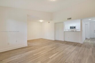 4341 W McNab Rd in Pompano Beach, FL - Building Photo - Building Photo