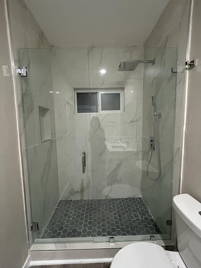 6323 Mesita Dr in San Diego, CA - Building Photo - Building Photo