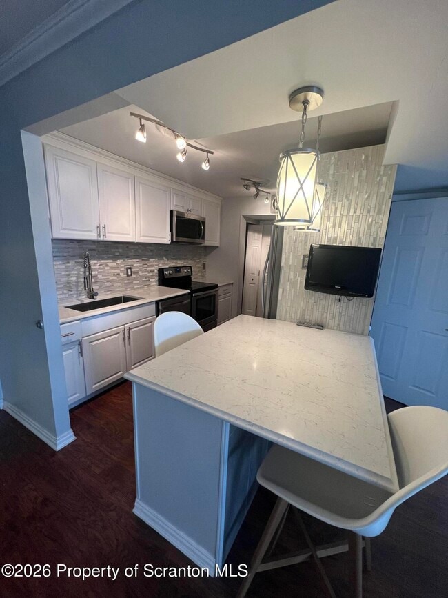 property at 220 Linden St