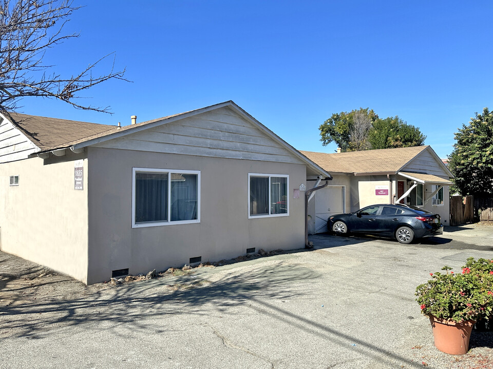 1835 Woodland Ave in East Palo Alto, CA - Building Photo