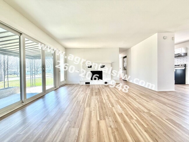 5337 Riviera Dr in Fort Wayne, IN - Building Photo - Building Photo