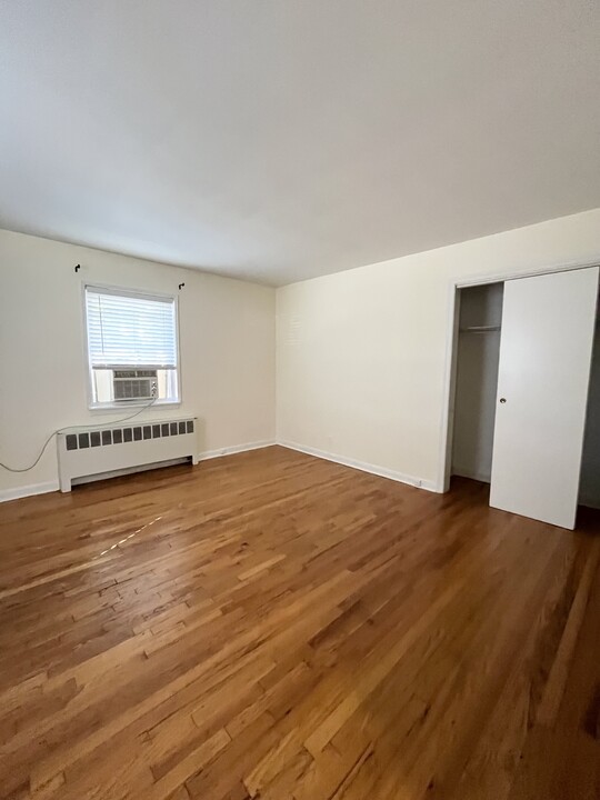 51 W Hudson Ave, Unit 1 in Englewood, NJ - Foto de edificio