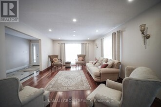 38 Spruce Ave in Richmond Hill, ON - Building Photo - Building Photo