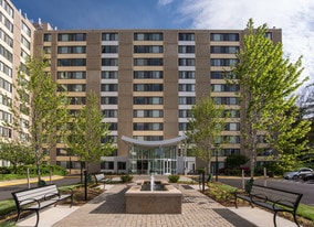 Edgewood Commons 611 & Gardens in Washington, DC - Building Photo