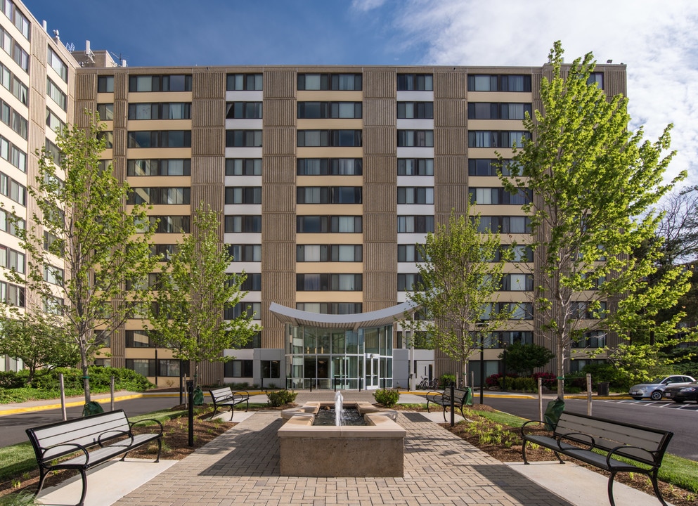 Edgewood Commons 611 & Gardens in Washington, DC - Foto de edificio