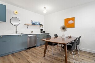 Individual Bungalows: All 1 bedroom/ 1 bat in Los Angeles, CA - Building Photo