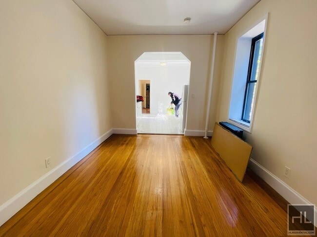 East 38th Street in New York, NY - Building Photo - Building Photo
