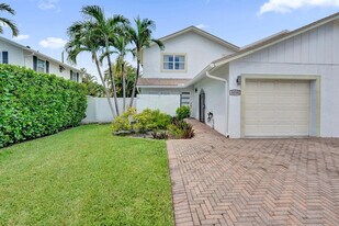 3018 Spanish Trail in Delray Beach, FL - Building Photo