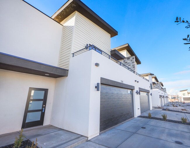 596 Elmbrook Dr in Washington, UT - Building Photo - Building Photo