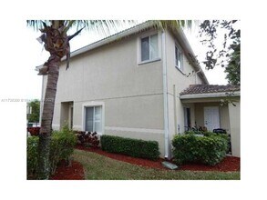 5939 Glasgow Way in Tamarac, FL - Building Photo - Building Photo