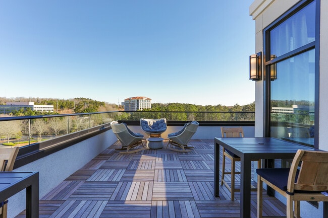 The Lights at Northwinds in Alpharetta, GA - Building Photo - Building Photo