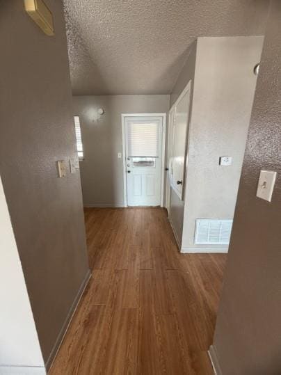 139 Elm St in Lockhart, TX - Foto de edificio - Building Photo