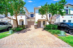 4543 Tara Cove Way in West Palm Beach, FL - Building Photo