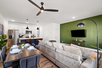 8021 Brightside Dr in Charlotte, NC - Building Photo - Building Photo