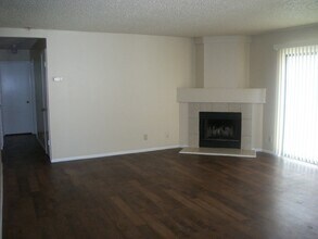 4238 Sunrise Cove Dr in San Antonio, TX - Foto de edificio - Building Photo