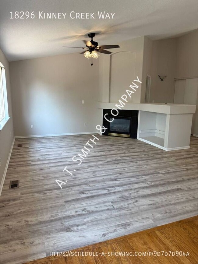18296 Kinney Creek Way in Parker, CO - Foto de edificio - Building Photo