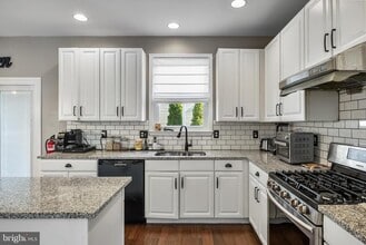105 Quarterhorse Ct in Evesham, NJ - Building Photo - Building Photo