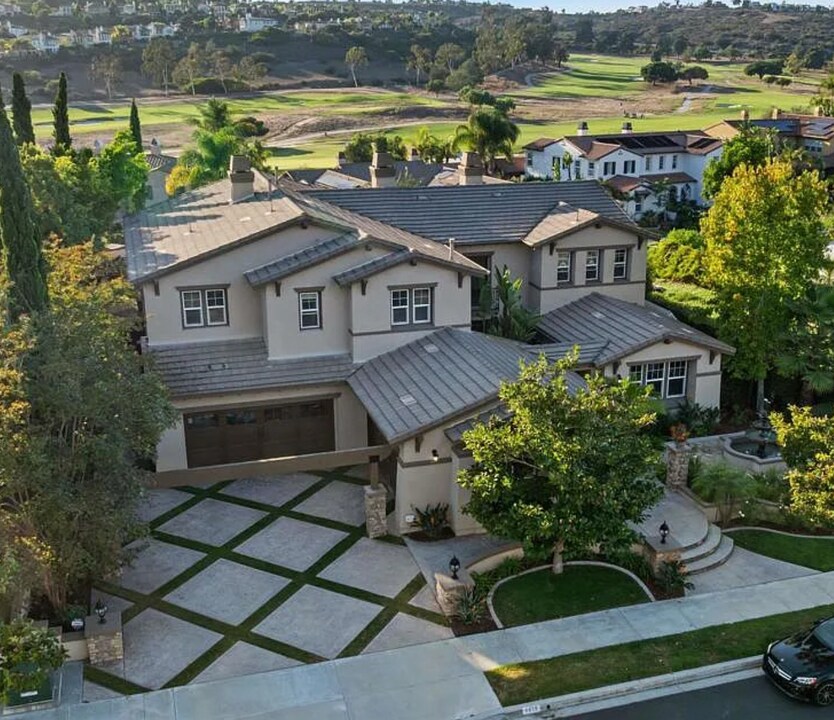 6839 Helenite Pl in Carlsbad, CA - Foto de edificio