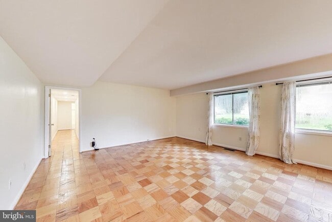 10613 Montrose Ave in Bethesda, MD - Building Photo - Building Photo