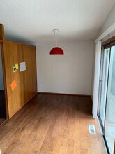 16417 NE 16th Pl in Bellevue, WA - Building Photo - Building Photo