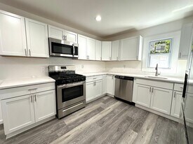 6184 Poketa Rd in Verona, PA - Building Photo