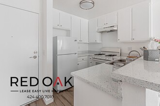 16200 Vermont Ave in Paramount, CA - Foto de edificio - Building Photo