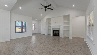 147 N Banner Ave in Farmington, AR - Building Photo - Building Photo