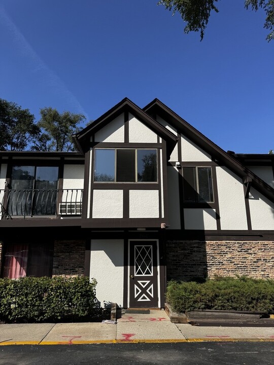 264 George St in Bensenville, IL - Building Photo