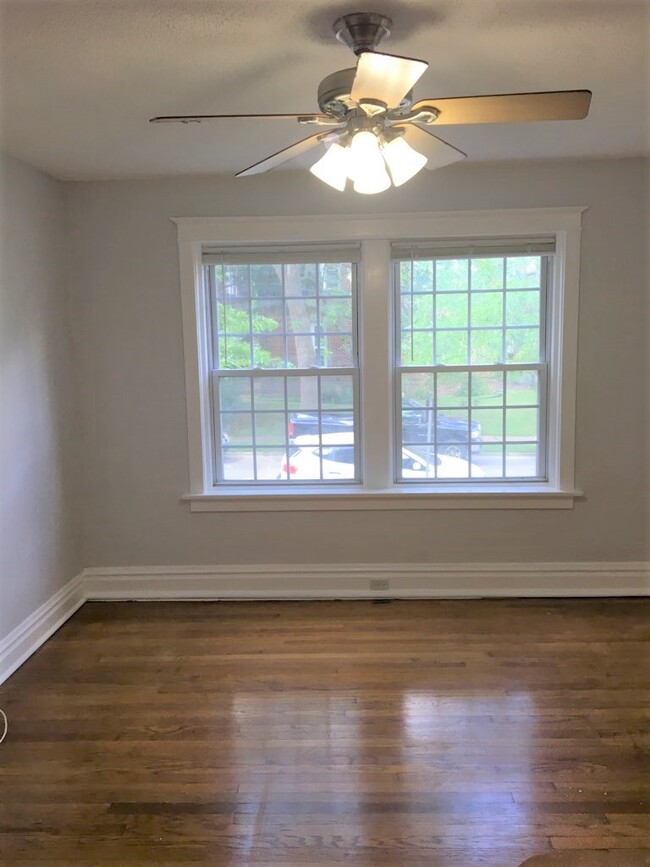 4540 Flad Ave, Unit E in St. Louis, MO - Building Photo - Building Photo