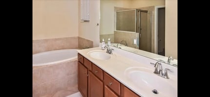 13555 San Georgio Dr in Estero, FL - Foto de edificio - Building Photo